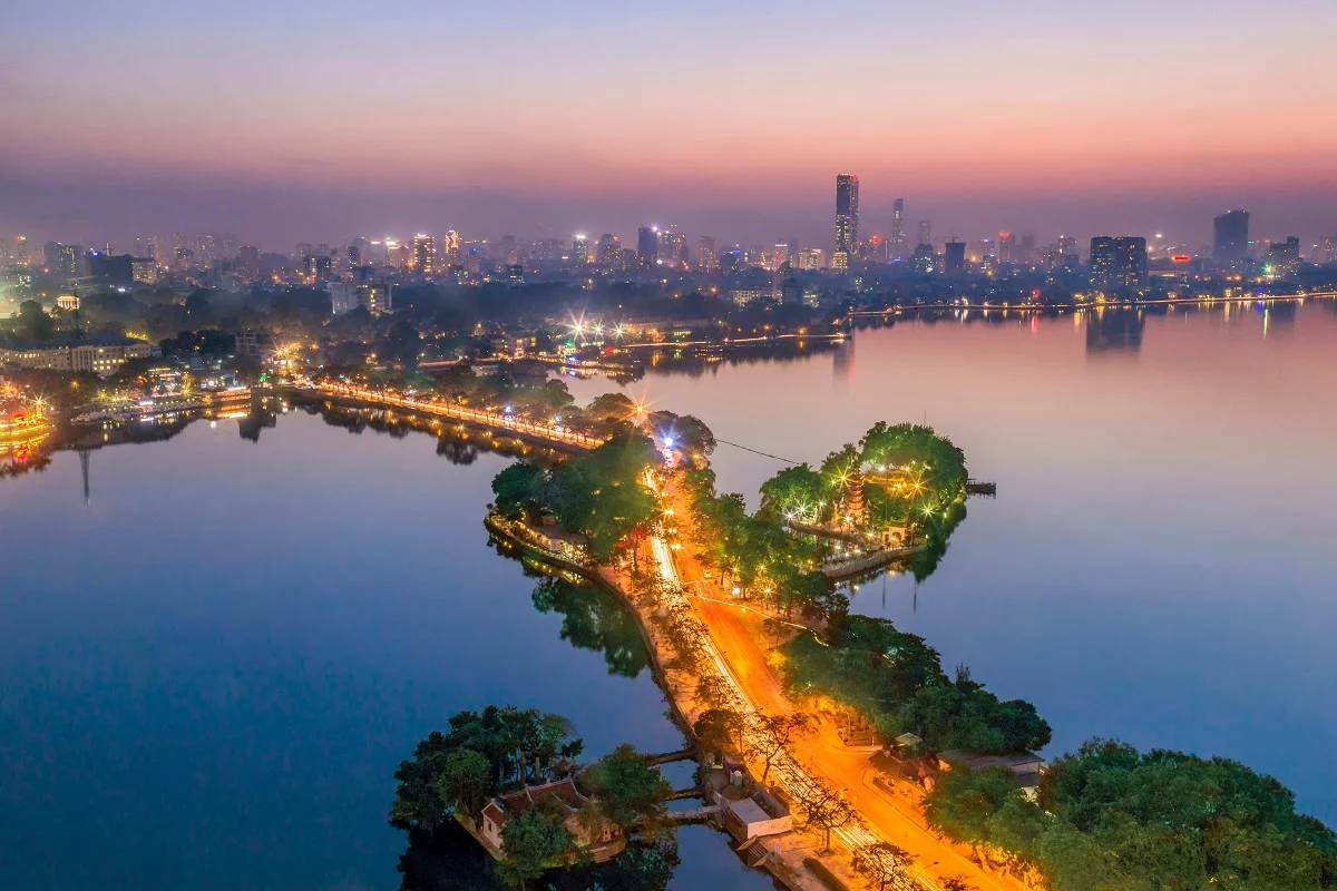 Taxi S&acirc;n Bay Nội B&agrave;i đi T&acirc;y Hồ