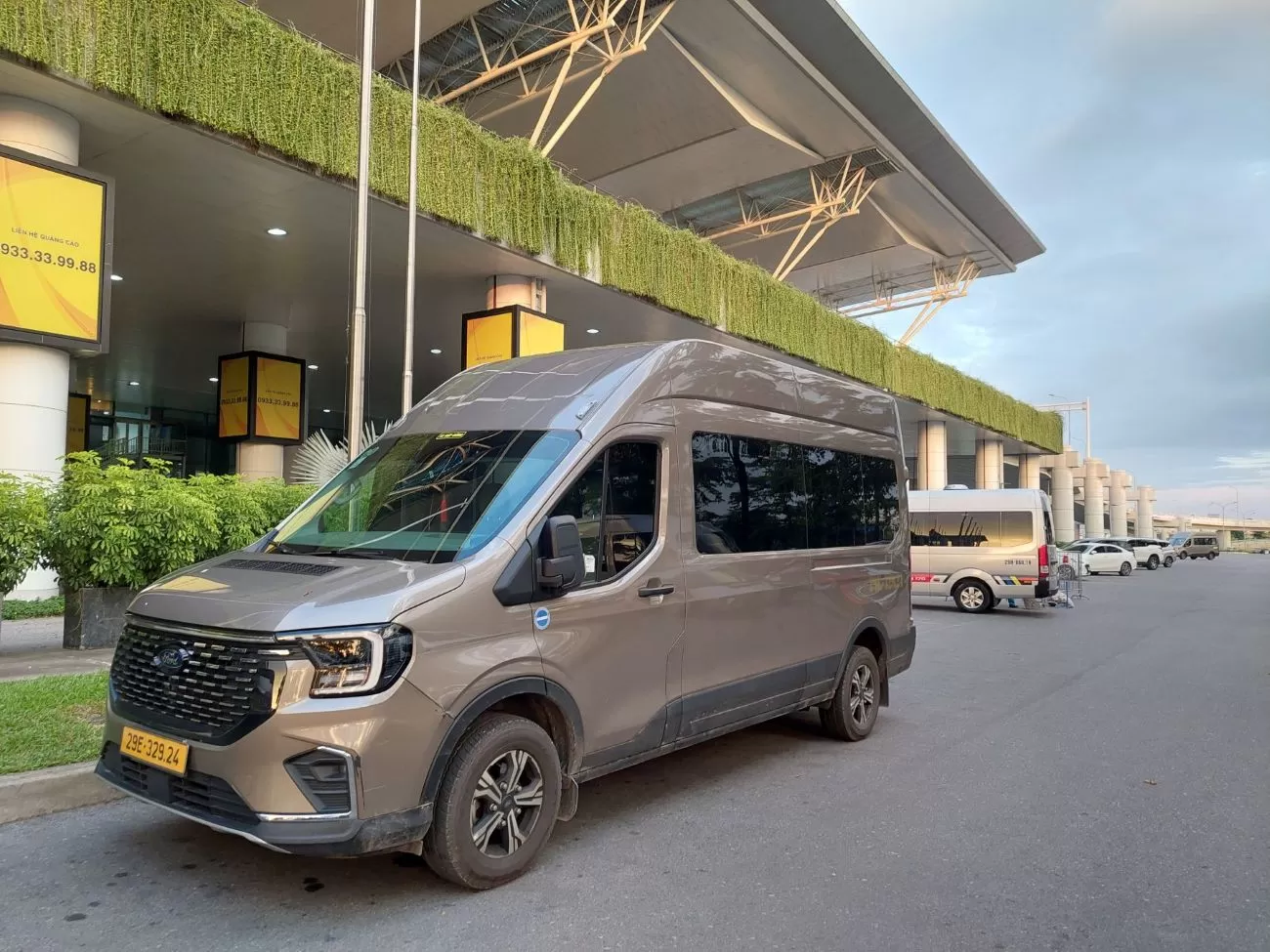 Xe 16 chỗ Hà nội đi Nội Bài