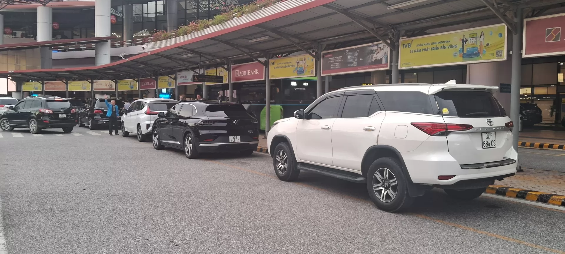 Taxi N&ocirc;̣i Bài đi L&acirc;m B&igrave;nh Tuy&ecirc;n Quang