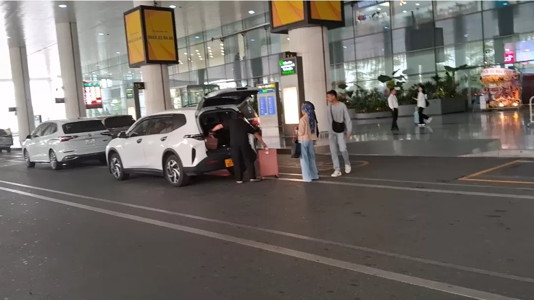 taxi s&acirc;n bay nội b&agrave;i đi mỹ đ&igrave;nh