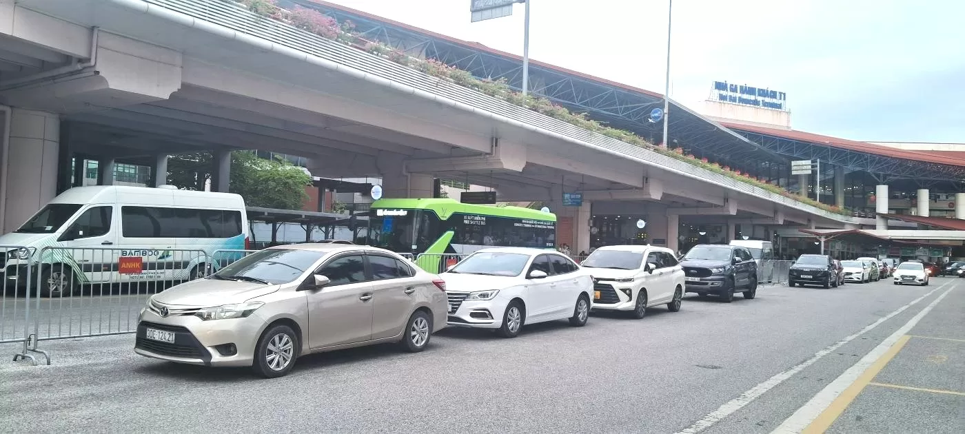 Taxi 5 chỗ Nội Bài đi Hà nội