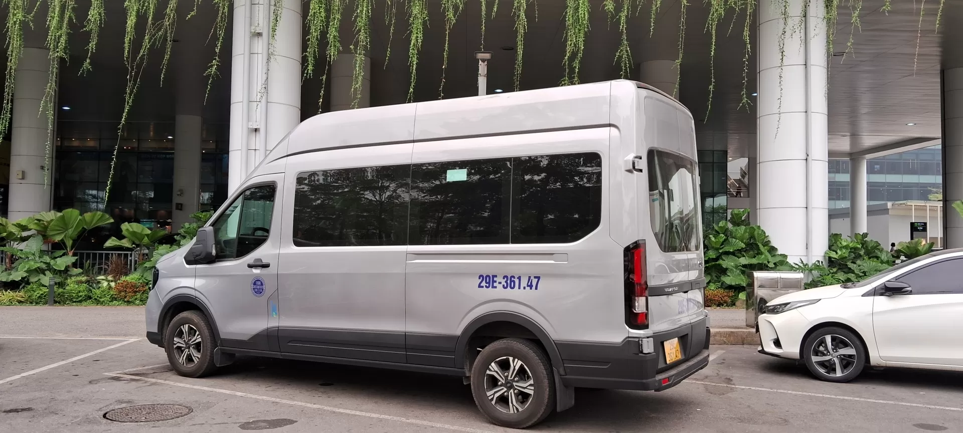 Taxi H&agrave; Nội đi Nội B&agrave;i 16 Chỗ 2 Chiều