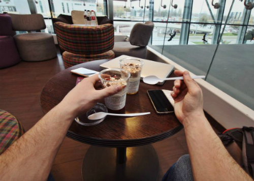 10-sai-lam-hay-mac-phai-o-san-bay-3