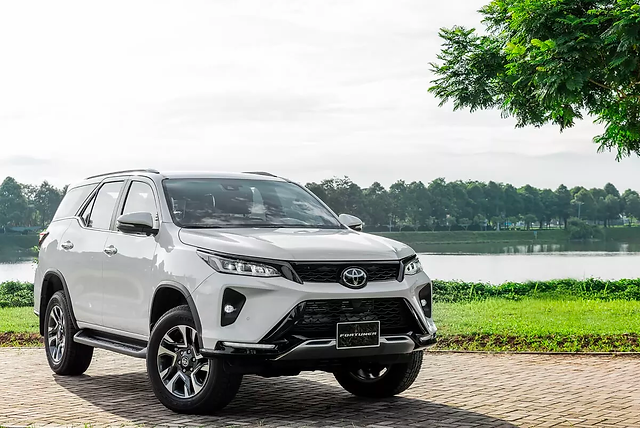 Xe 7 chỗ Fortuner 2023: Giá lăn bánh, thông số, hình ảnh