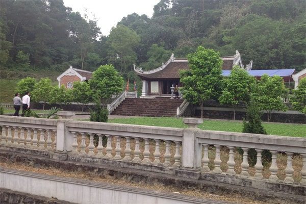 Kh&aacute;m Ph&aacute; Di T&iacute;ch N&uacute;i Văn, N&uacute;i V&otilde; Th&aacute;i Nguy&ecirc;n - Website B&aacute;n Tour Du Lịch  H&agrave;ng Đầu Việt Nam