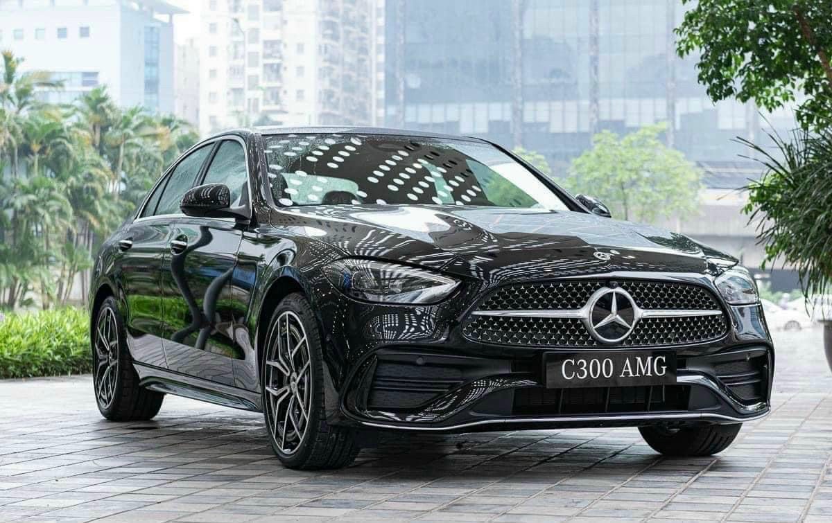 Mercedes C300 AMG : Giảm Giá Lớn Nhất Thị Trường, Tặng Phụ Kiện