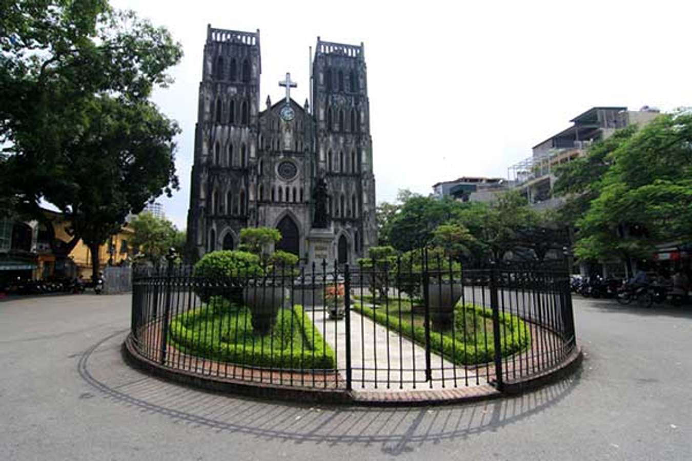 Xe 16 chỗ Hà nội đi Nội Bài