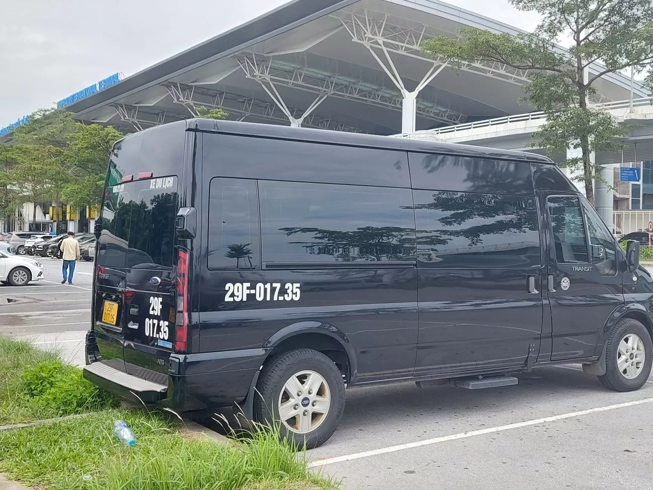 Thuê xe Limousine 9 chỗ Uy tín tại Hà Nội