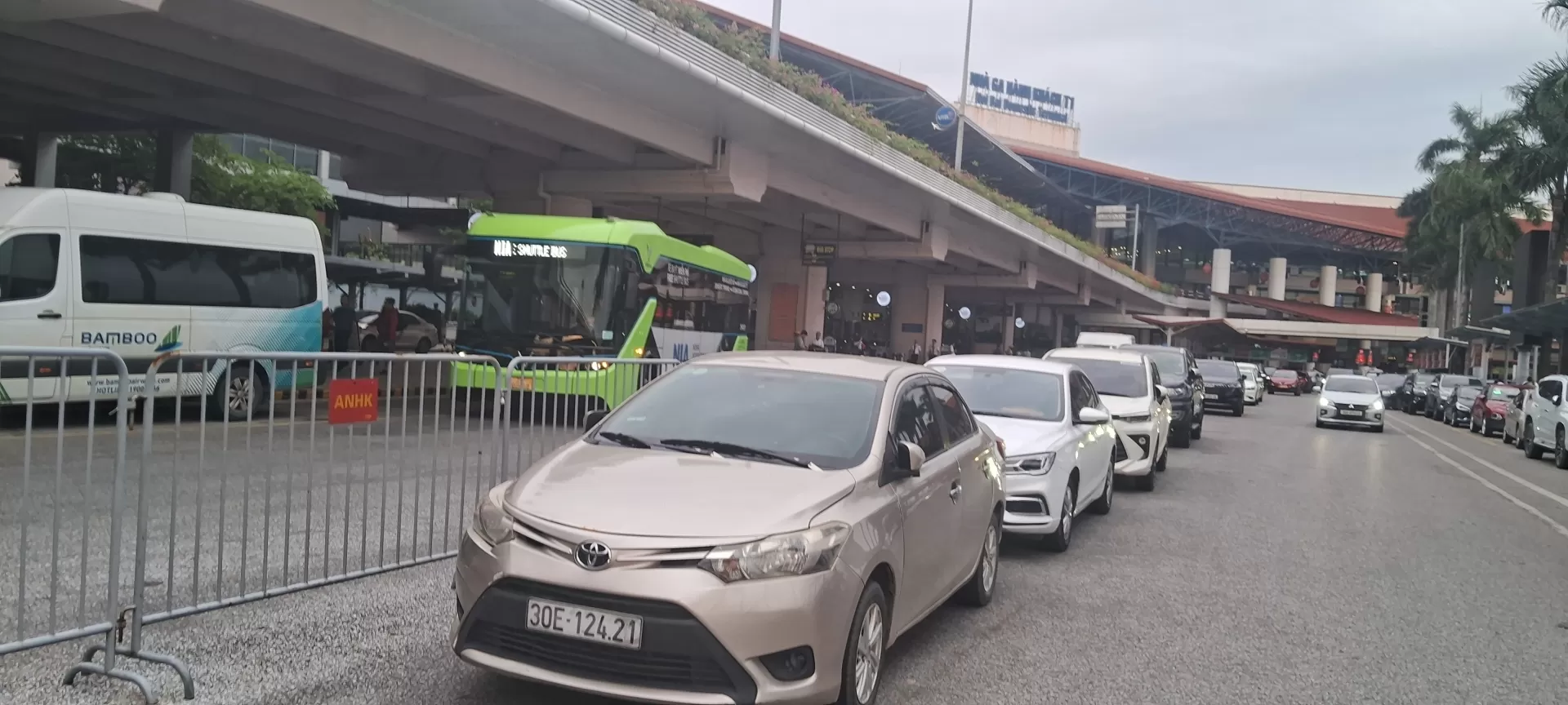 Taxi Thanh xuân Hà Nội đi sân bay Nội bài,trọn gói giá 180k/xe 4 chỗ