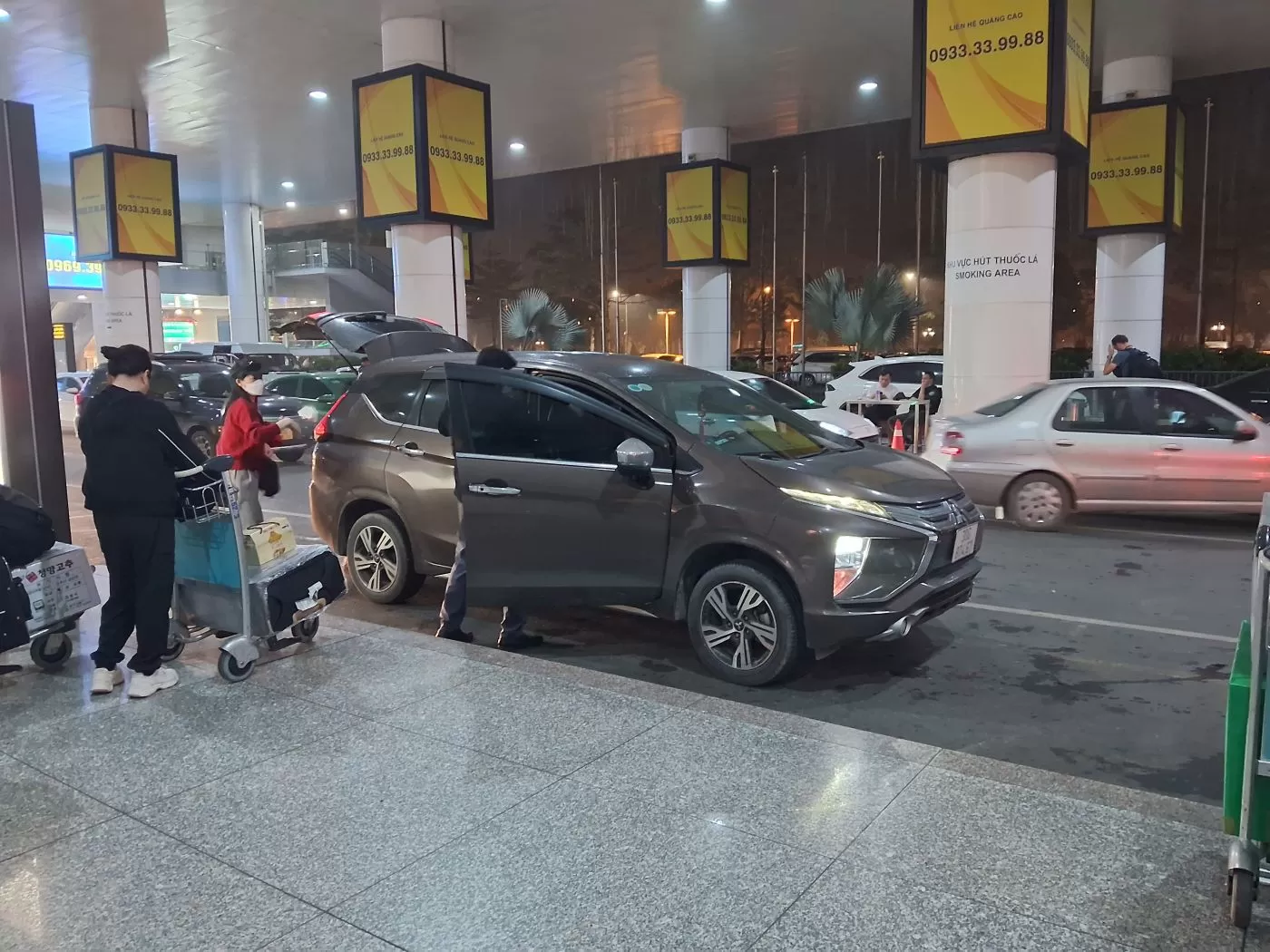 Dịch vụ xe taxi sân bay về Hà Nội